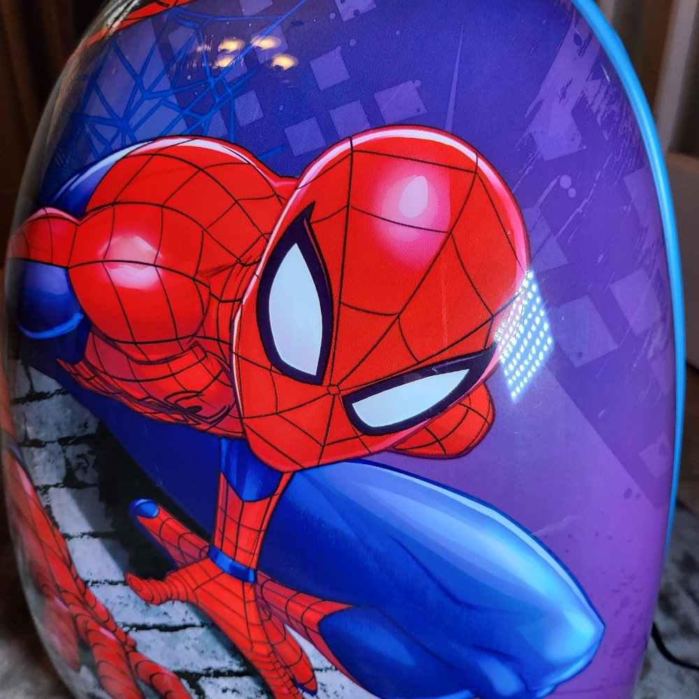 Kids luggage